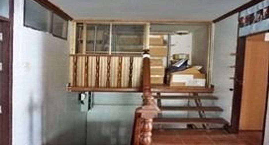 Reihenhaus zum Kauf mit 4 Zimmer in Lat Phrao, Bangkok