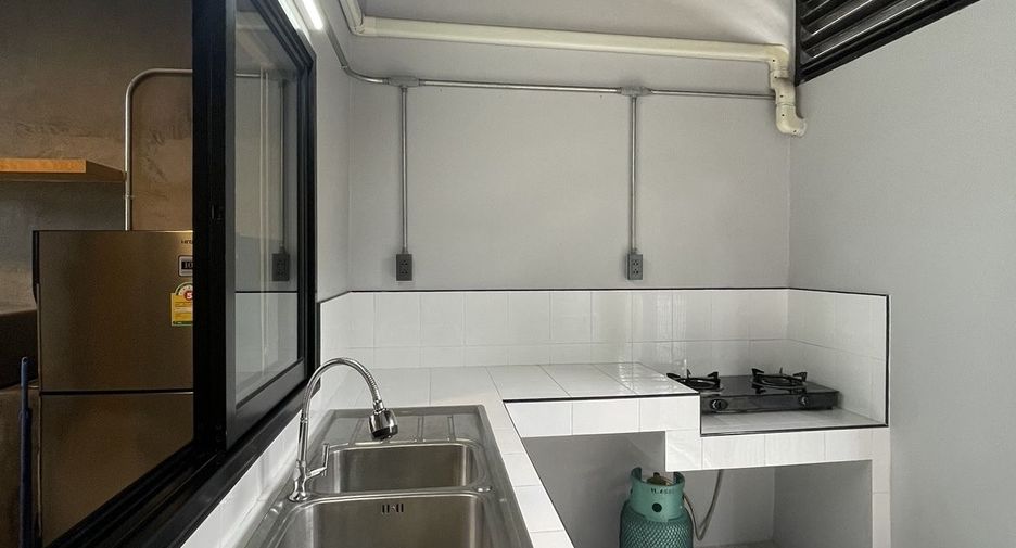For rent 2 bedrooms townhouse in Thalang, Phuket
