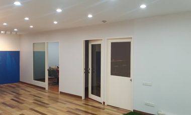 For sale and for rent office in Yan Nawa, Bangkok
