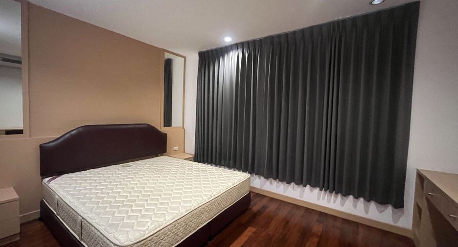 À louer 3 chambres condo à Khlong Toei, Bangkok
