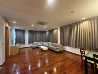 À louer 3 chambres condo à Khlong Toei, Bangkok