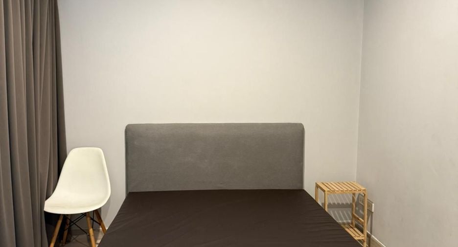 For rent 3 bedrooms townhouse in Suan Luang, Bangkok