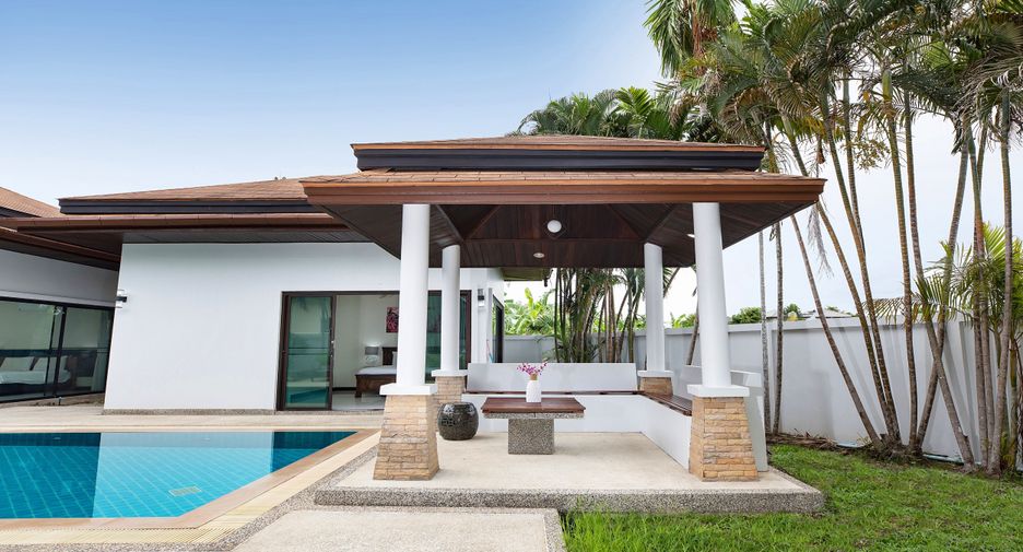 For sale 3 bedrooms villa in Mueang Phuket, Phuket
