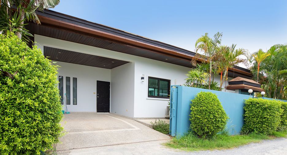 For sale 3 bedrooms villa in Mueang Phuket, Phuket