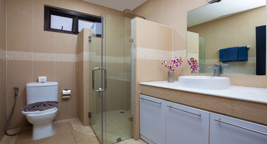 For sale 3 bedrooms villa in Mueang Phuket, Phuket