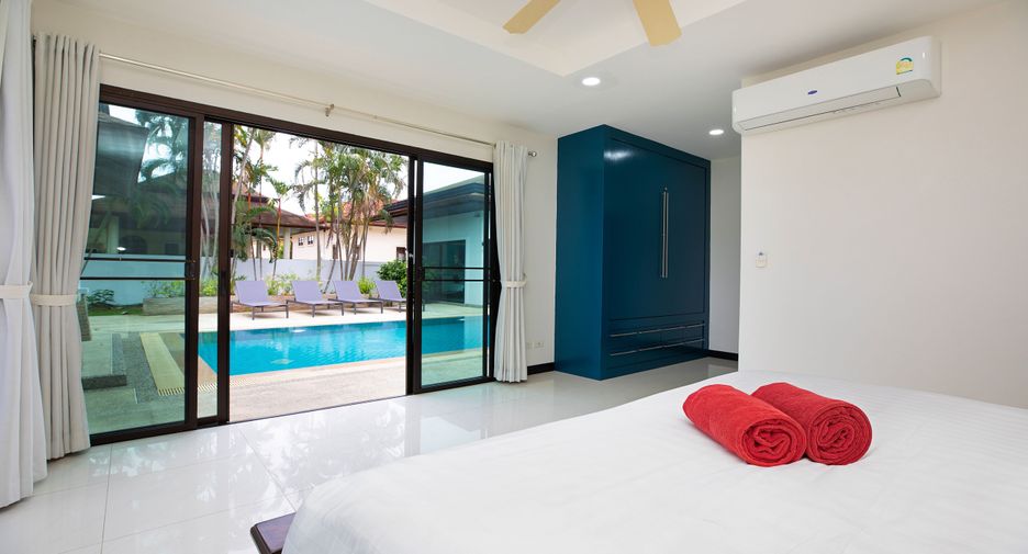 For sale 3 bedrooms villa in Mueang Phuket, Phuket