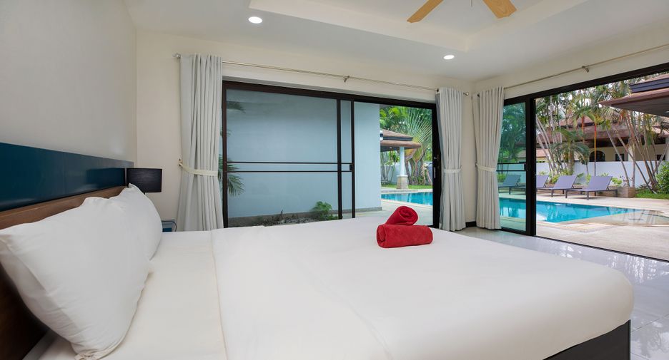 For sale 3 bedrooms villa in Mueang Phuket, Phuket