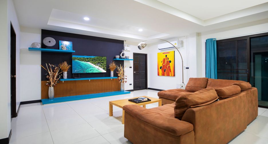 For sale 3 bedrooms villa in Mueang Phuket, Phuket