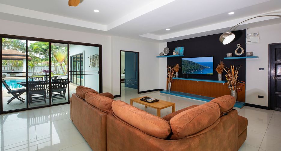 For sale 3 bedrooms villa in Mueang Phuket, Phuket