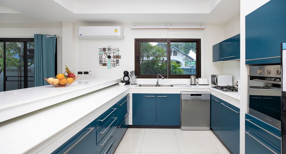 For sale 3 bedrooms villa in Mueang Phuket, Phuket