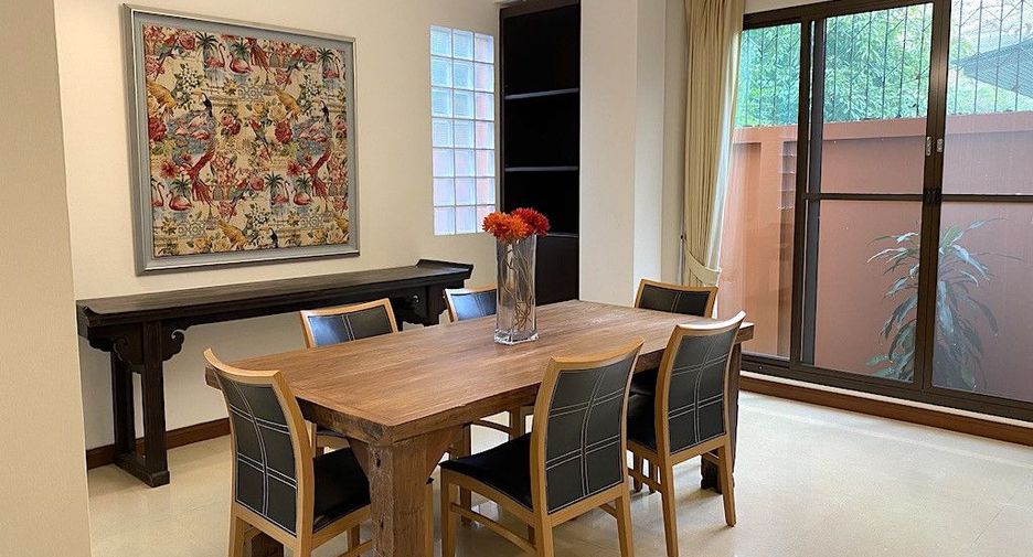 Reihenhaus zur Miete mit 3 Zimmer in Watthana, Bangkok