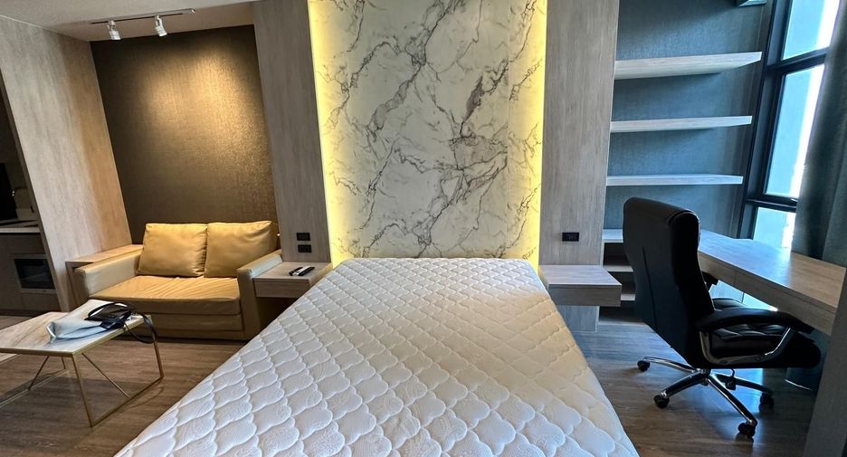 For rent studio condo in Watthana, Bangkok