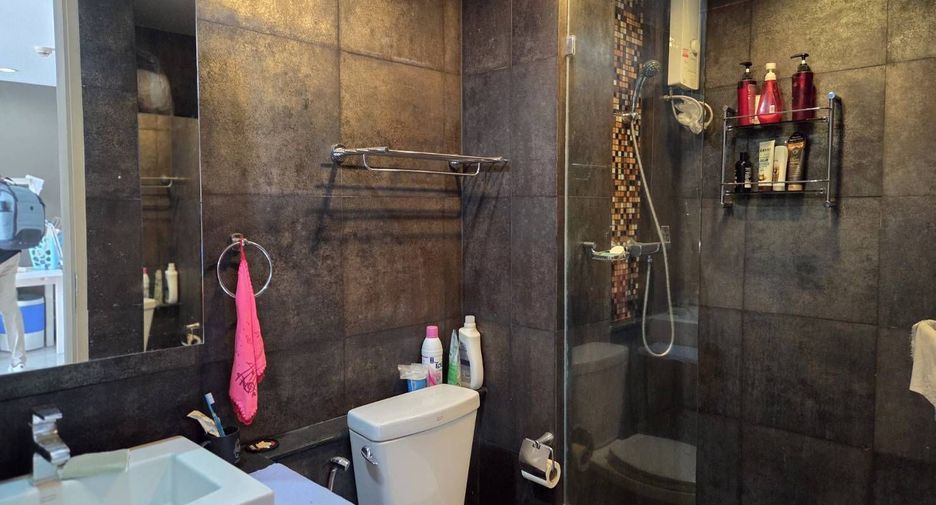 Condo en alquiler de 1 habitaciones en Khlong Toei, Bangkok