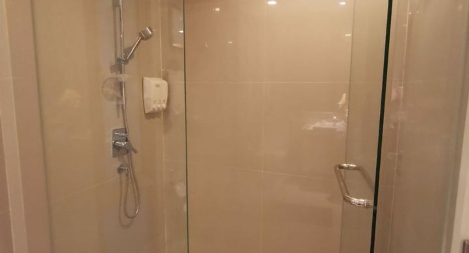 For sale and for rent 2 bedrooms condo in Yan Nawa, Bangkok