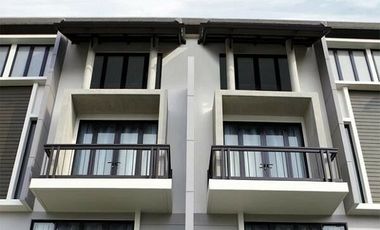 For sale 4 bedrooms house in Suan Luang, Bangkok