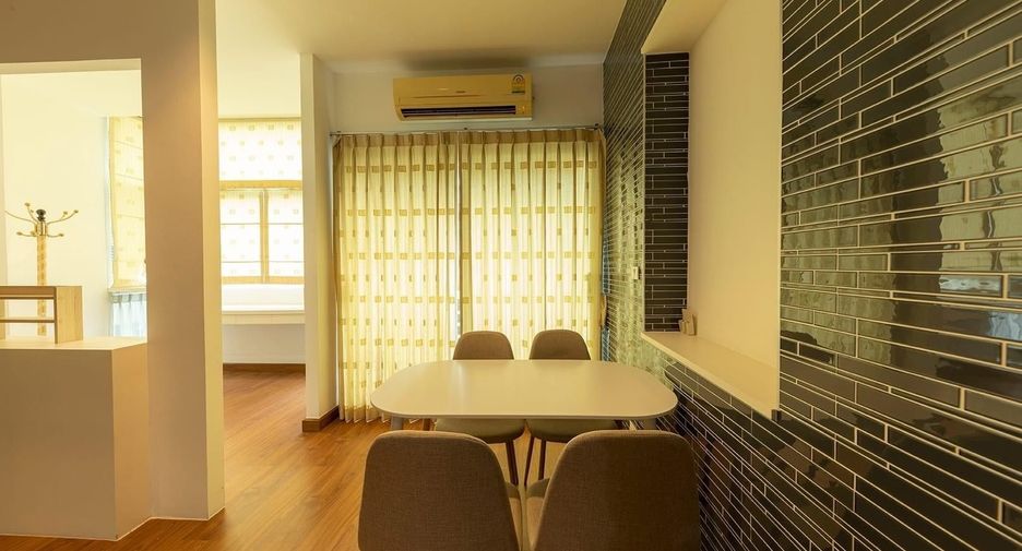 For rent 1 bed condo in Bang Kapi, Bangkok