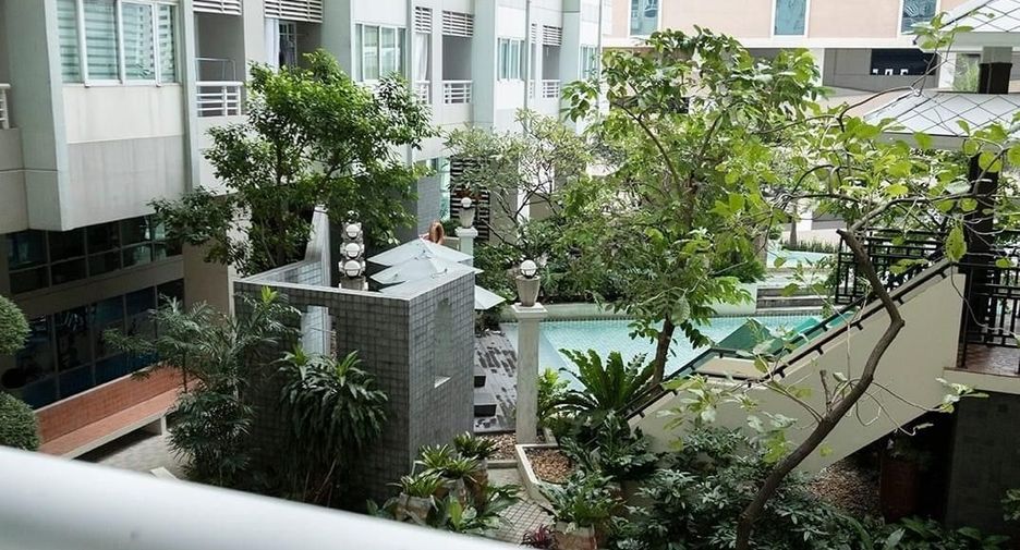 For rent 1 bed condo in Bang Kapi, Bangkok