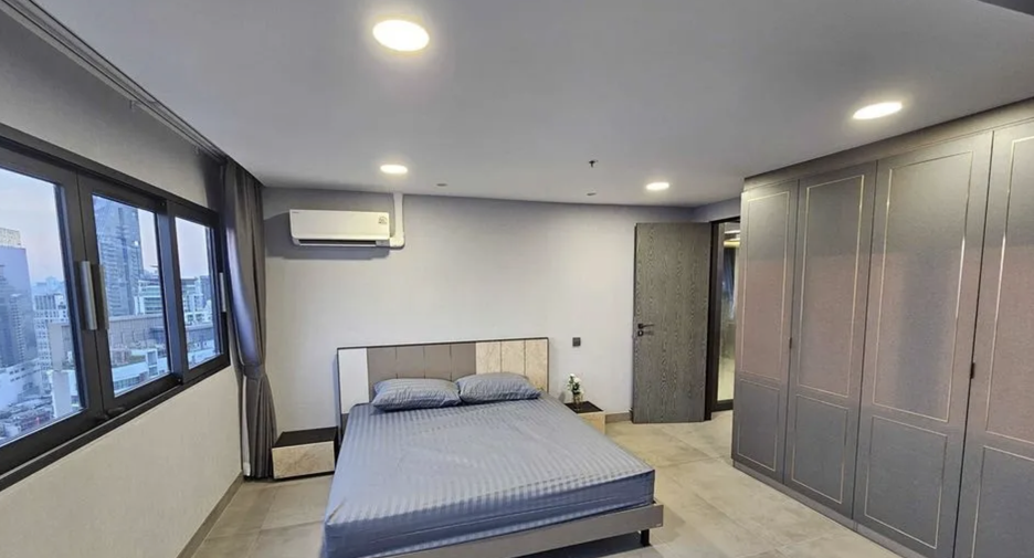 For sale and for rent 3 bedrooms condo in Khlong Toei, Bangkok
