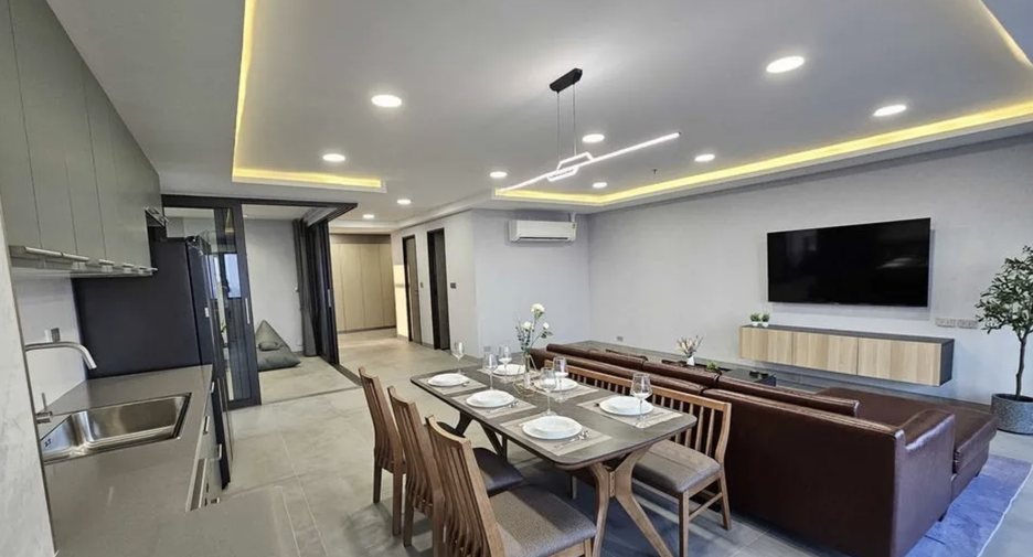 For sale and for rent 3 bedrooms condo in Khlong Toei, Bangkok