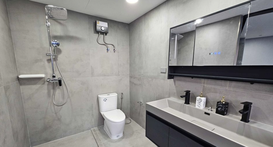 For sale and for rent 3 bedrooms condo in Khlong Toei, Bangkok