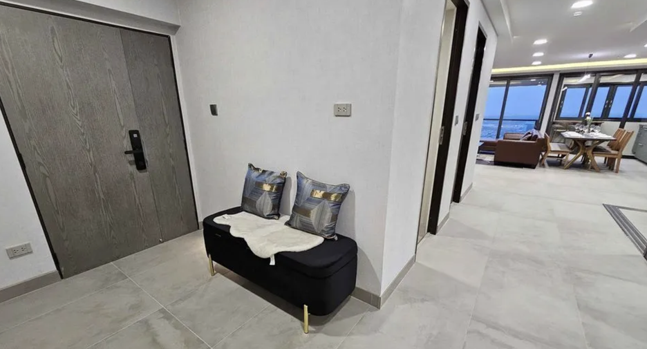 For sale and for rent 3 bedrooms condo in Khlong Toei, Bangkok