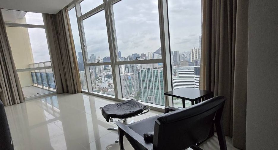 Wohnung zur Miete mit 3 Zimmer in Pathum Wan, Bangkok