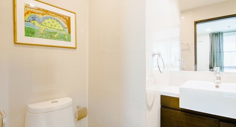 For sale 3 bedrooms condo in Khlong Toei, Bangkok