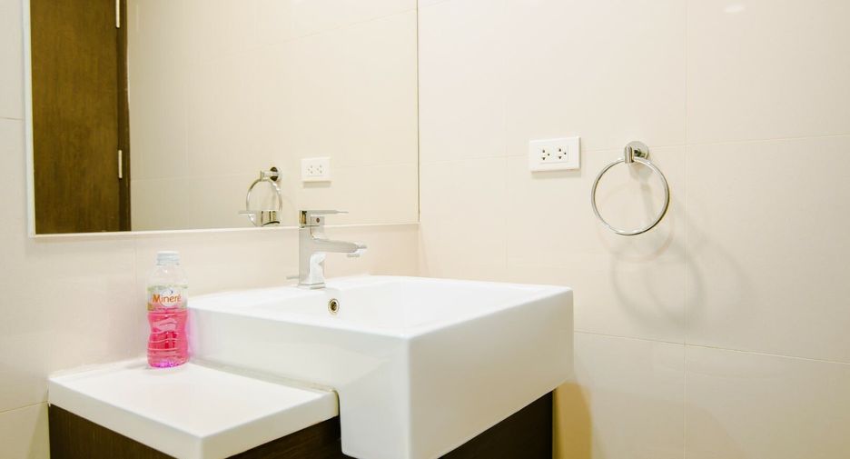For sale 3 bedrooms condo in Khlong Toei, Bangkok