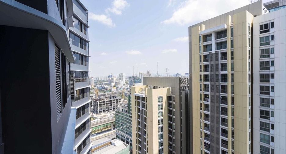 À vendre et à louer studio condo à Watthana, Bangkok