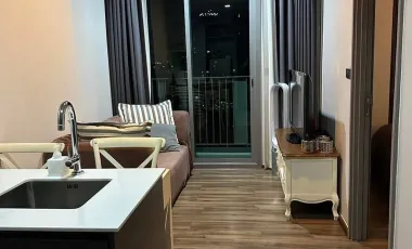 Wohnung zur Miete mit Studio in Watthana, Bangkok