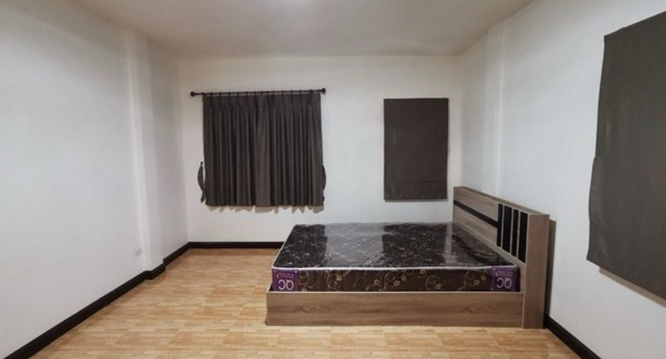 Reihenhaus zur Miete mit 3 Zimmer in Khan Na Yao, Bangkok