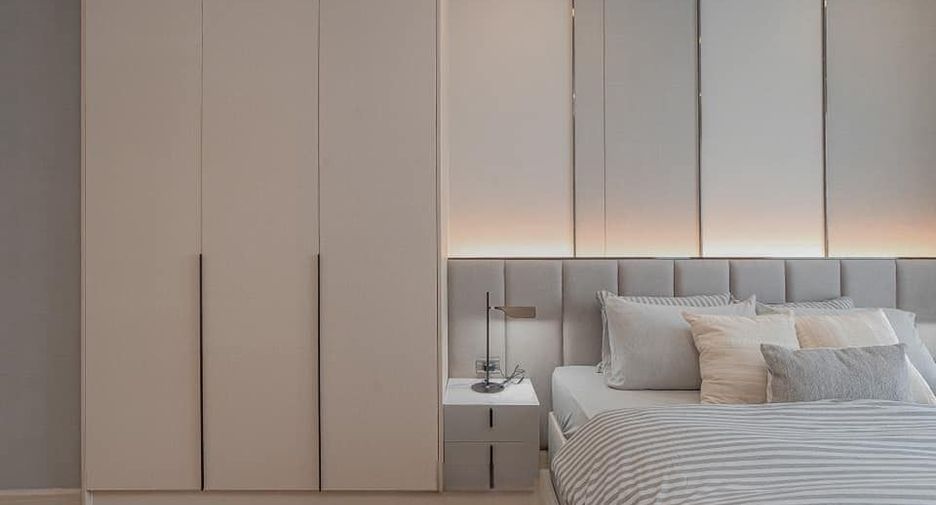 For rent 2 bedrooms condo in Bang Rak, Bangkok