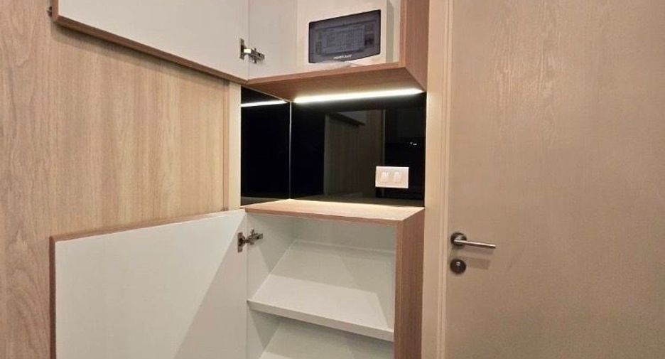 For rent 2 bedrooms condo in Huai Khwang, Bangkok
