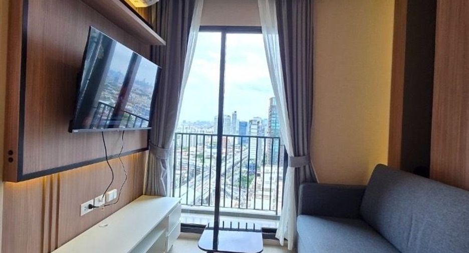 For rent 2 bedrooms condo in Huai Khwang, Bangkok