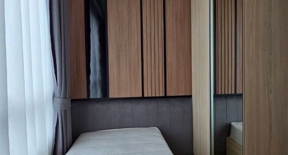 For rent 2 bedrooms condo in Huai Khwang, Bangkok