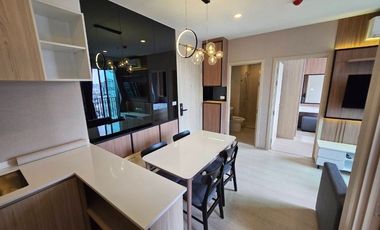 For rent 2 bedrooms condo in Huai Khwang, Bangkok