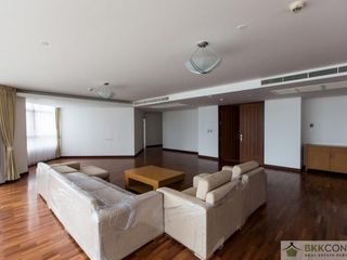 Wohnung zur Miete mit 4 Zimmer in Khlong Toei, Bangkok