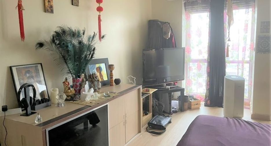 For rent 2 bedrooms condo in Sathon, Bangkok