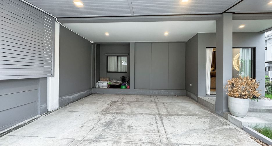 À vendre 4 chambres maison à Bang Khun Thian, Bangkok