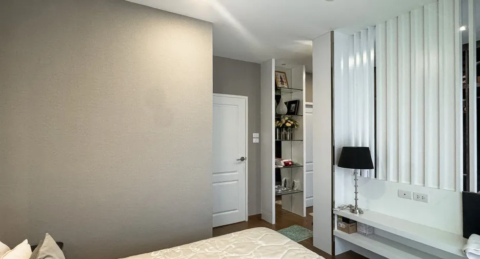 Haus zum Kauf mit 4 Zimmer in Bang Khun Thian, Bangkok