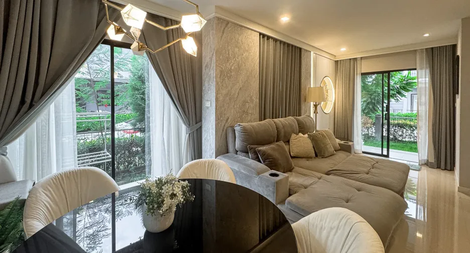 Haus zum Kauf mit 4 Zimmer in Bang Khun Thian, Bangkok