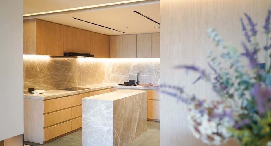 For rent 2 bedrooms condo in Bang Phlat, Bangkok