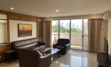 For sale 3 bedrooms condo in Watthana, Bangkok