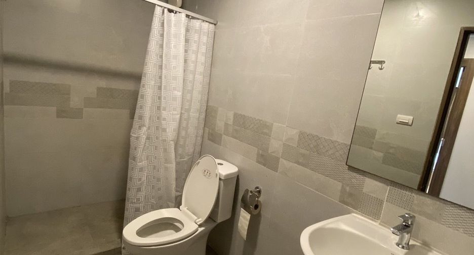 For sale 3 bedrooms condo in Watthana, Bangkok