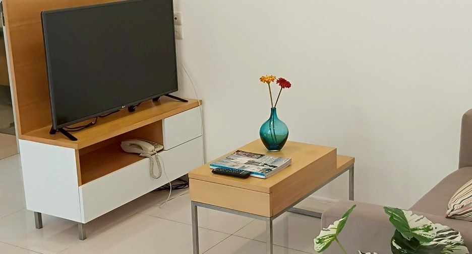 For rent 2 bedrooms condo in Sathon, Bangkok