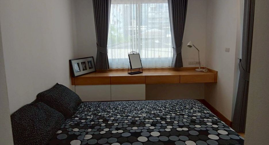 For rent 2 bedrooms condo in Sathon, Bangkok