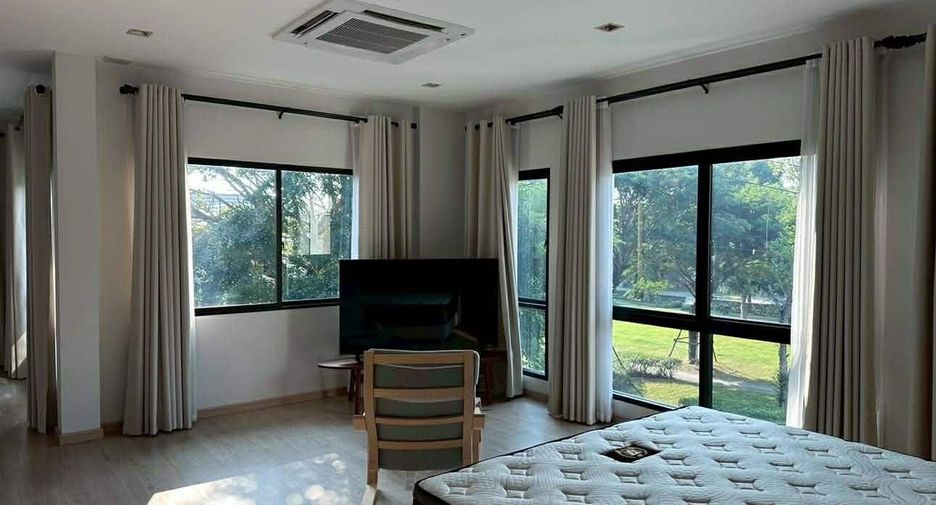 For rent 4 bedrooms house in Sai Mai, Bangkok