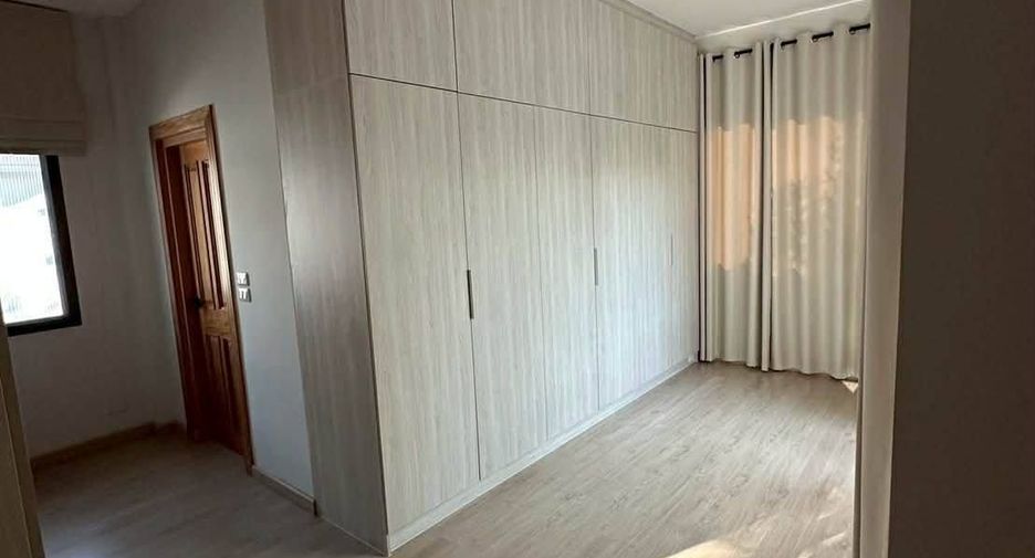 For rent 4 bedrooms house in Sai Mai, Bangkok