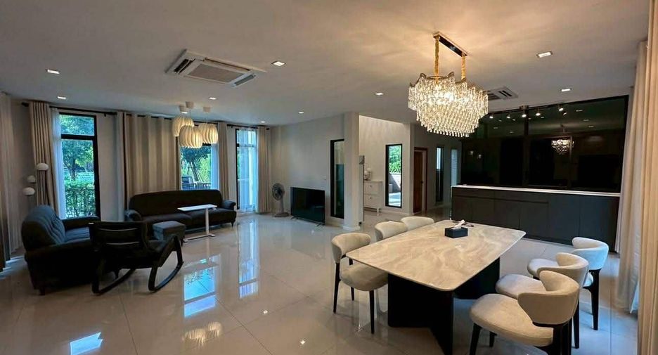 For rent 4 bedrooms house in Sai Mai, Bangkok