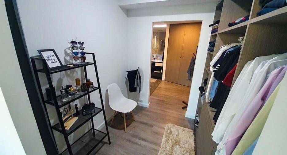 For sale and for rent 2 bedrooms condo in Huai Khwang, Bangkok